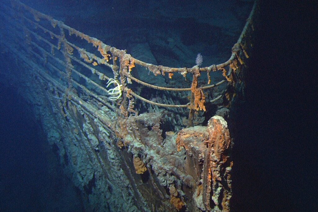 The deteriorating bow of the RMS *Titanic*. 