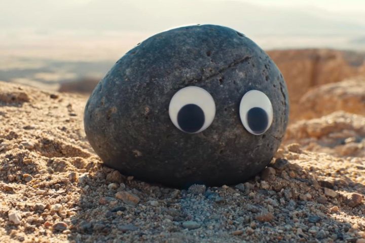 alt: A rock with googly eyes from Everything Everywhere All at Once, illustrating the use of AI in visual effects.