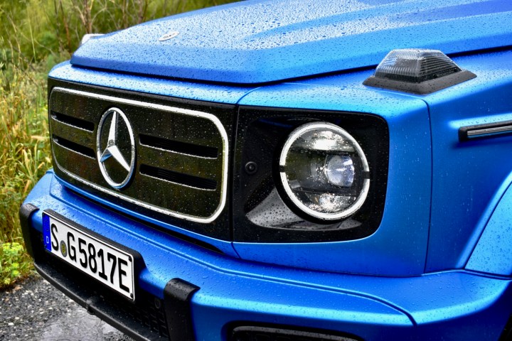 2025 Mercedes-Benz G580 grille.