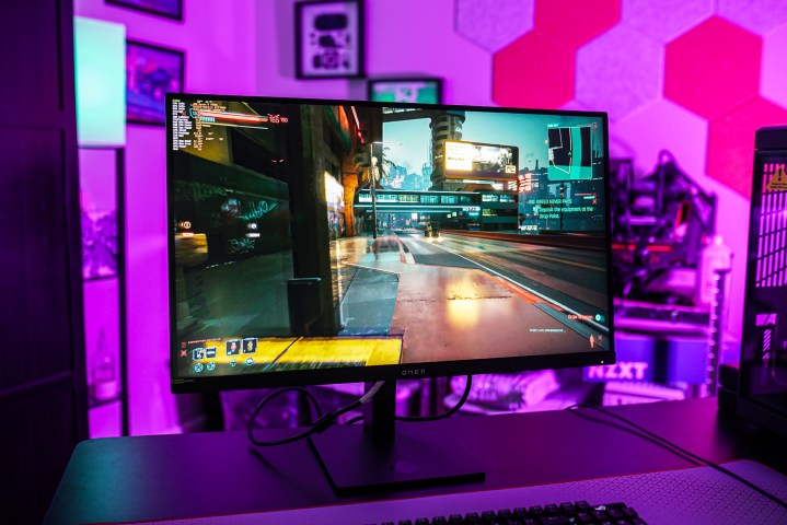 Gameplay of Cyberpunk 2077 on the HP Omen 27k.