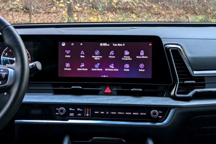 2024 Kia Sportage PHEV touchscreen.