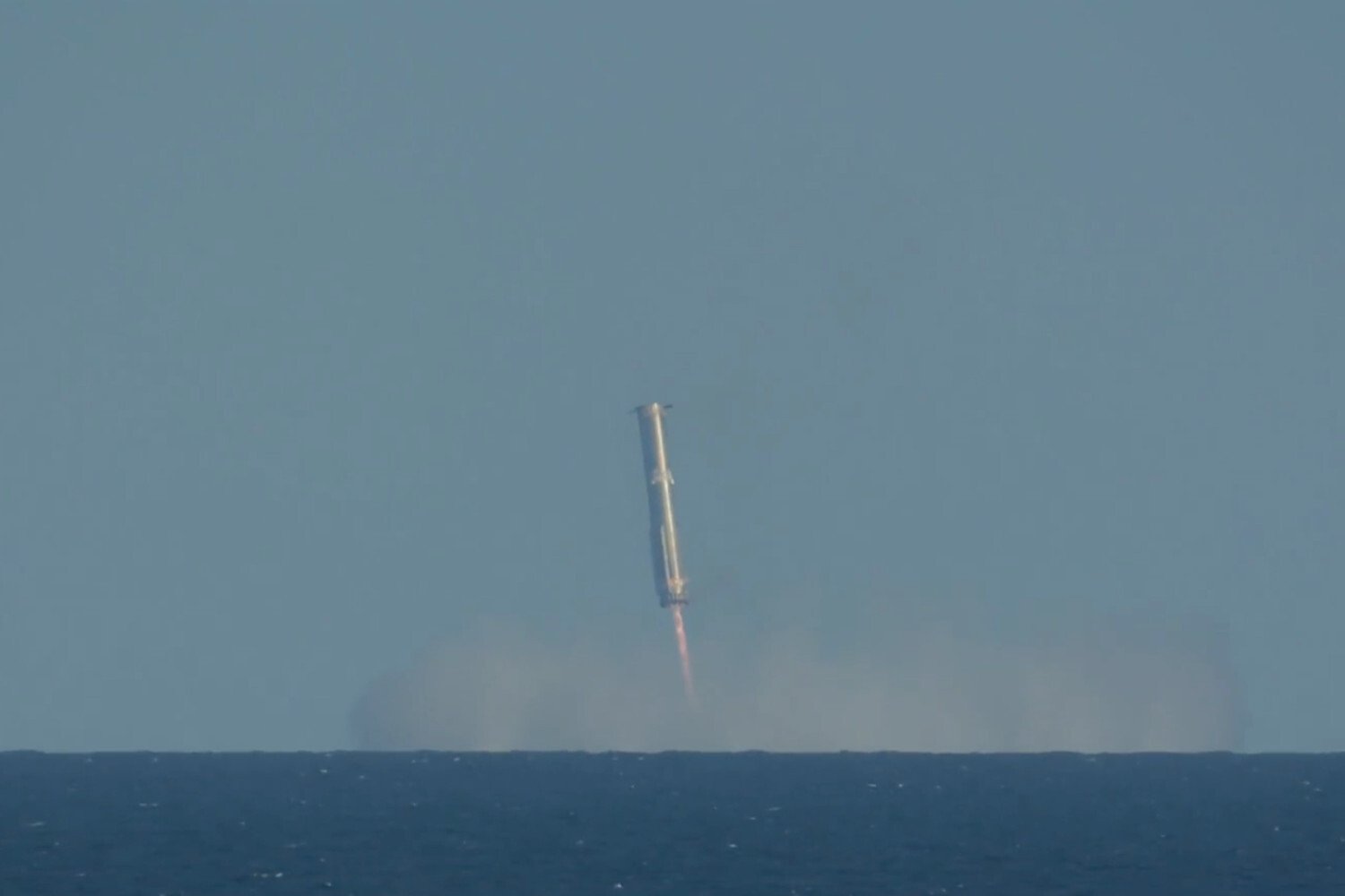 SpaceX Starship's Sixth Test Flight Achieves Milestones Despite Booster Splashdown