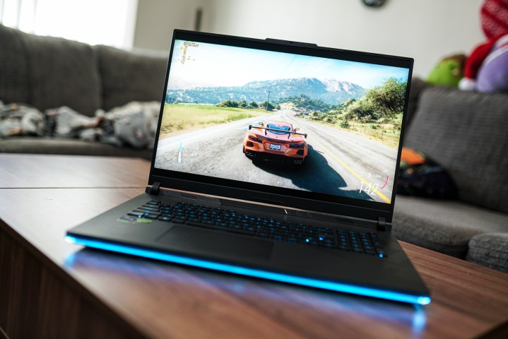 Forza Horizon 5 running on the Asus ROG Strix Scar 18 laptop.