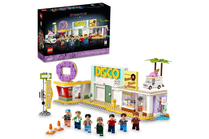 BTS Dynamite Lego Set