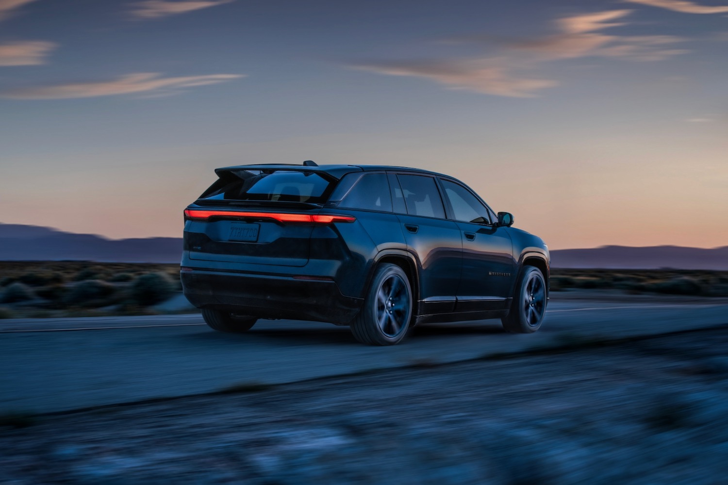 alt: Rear three-quarter view of the 2024 Jeep Wagoneer S.