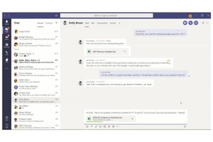 alt text: Microsoft Teams invite people option