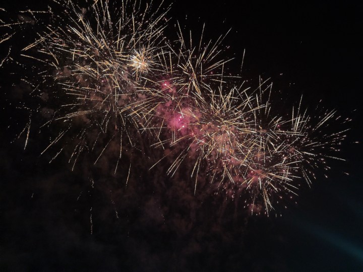 Fireworks photo captured on the Oppo Find X8 Pro