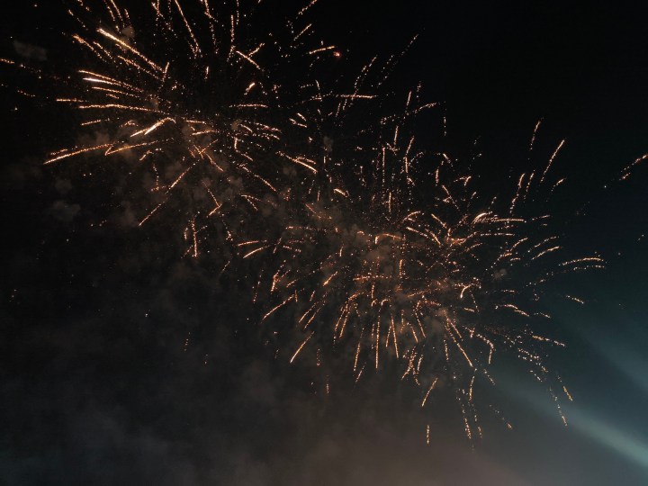 Fireworks photo captured on the Oppo Find X8 Pro