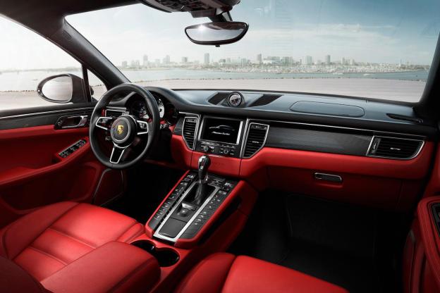 2015 Porsche Macan interior front