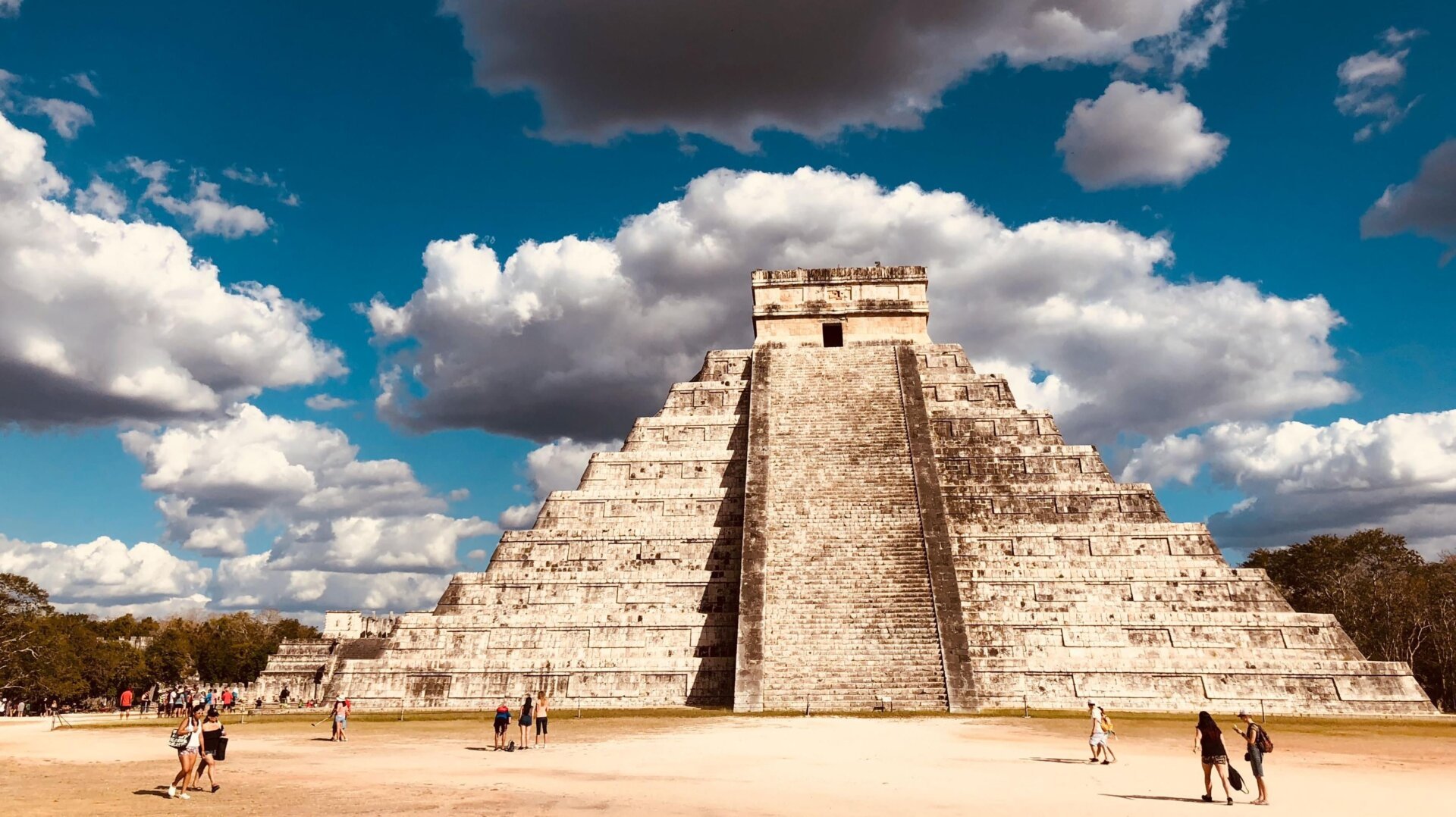 Ancient Maya Child Sacrifice: 64 Boys, Including Relatives, Found in Chichén Itzá Chamber