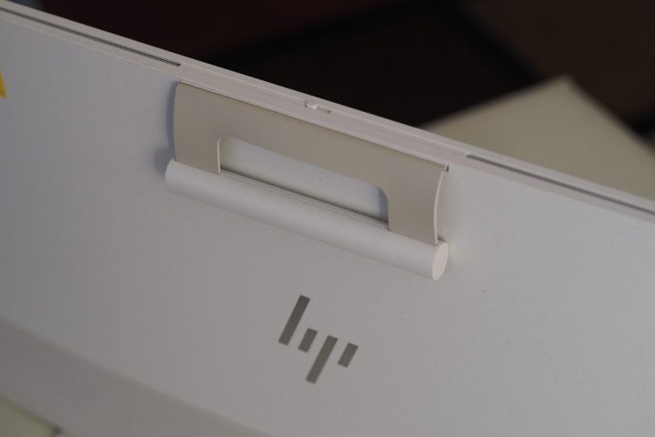 alt: Top view of the HP Envy Move, highlighting the integrated handle.