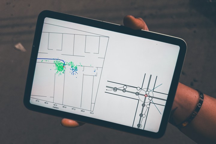 Alt: A map interface displaying a route within a building, designed for navigation assistance.