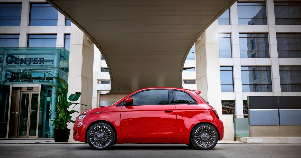 Stellantis and Ample Partner for Fiat 500e Battery Swapping