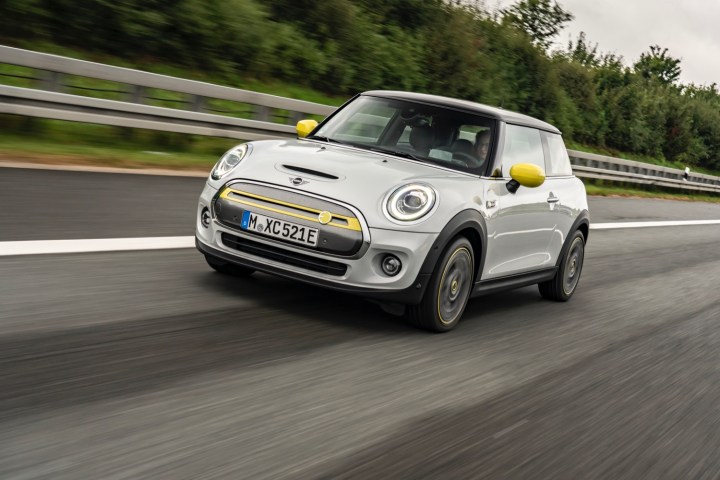 alt text showcasing the iconic design and electric powertrain of the Mini Cooper SE.