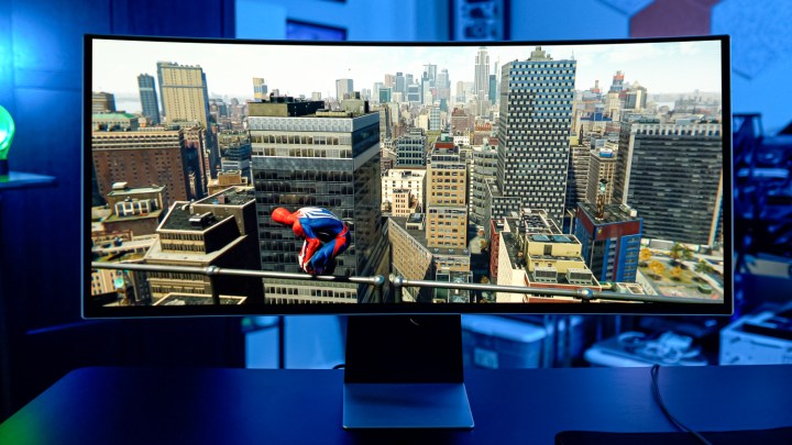 Alt: A scene from Marvel's Spider-Man being played on the Samsung Odyssey OLED G8, showcasing its gaming capabilities.