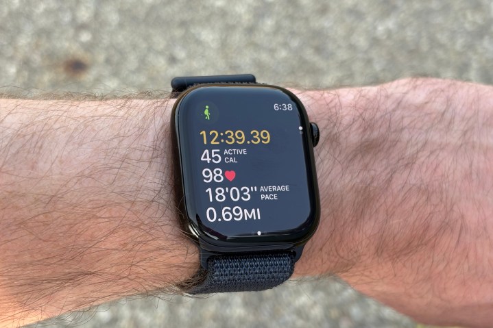 Workout mode active on the Apple Watch Series 10.