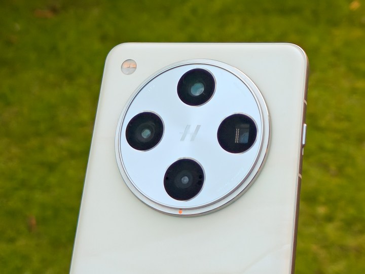 Close up of the Find X8 Pro camera