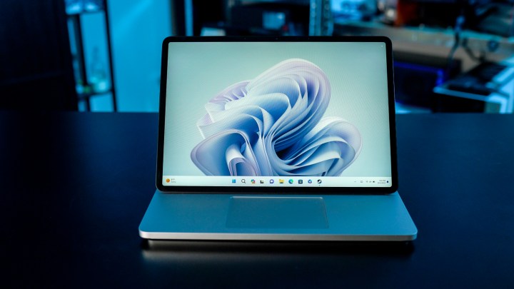 alt text: The Surface Laptop Studio 2 displaying the Windows 11 desktop.