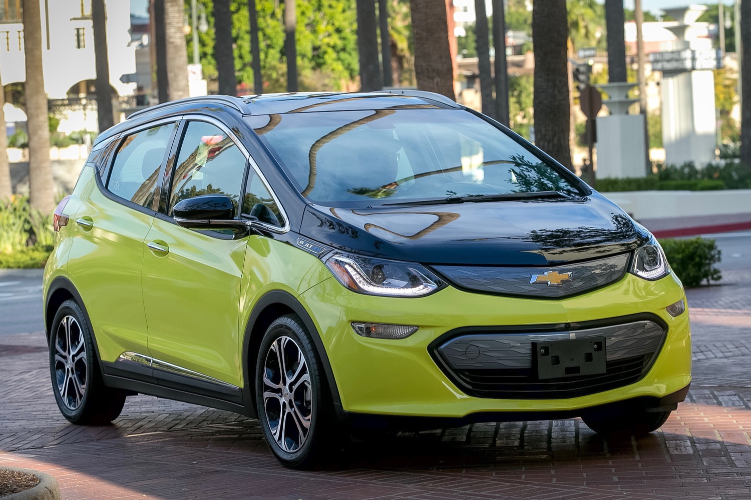 Maven car sharing Chevrolet Bolt EV in Los Angeles