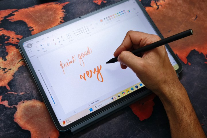 alt: OnePlus Pad 2 used as a touchscreen monitor with pen input in Microsoft Paint.