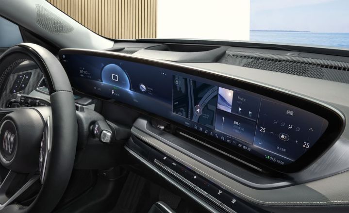 Buick Electra Dash and infotainment center. 