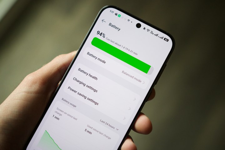 Battery settings page on the Oppo Find X8.