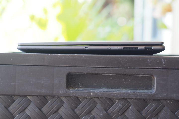 Lenovo Slim Pro 9i right side view showing ports.