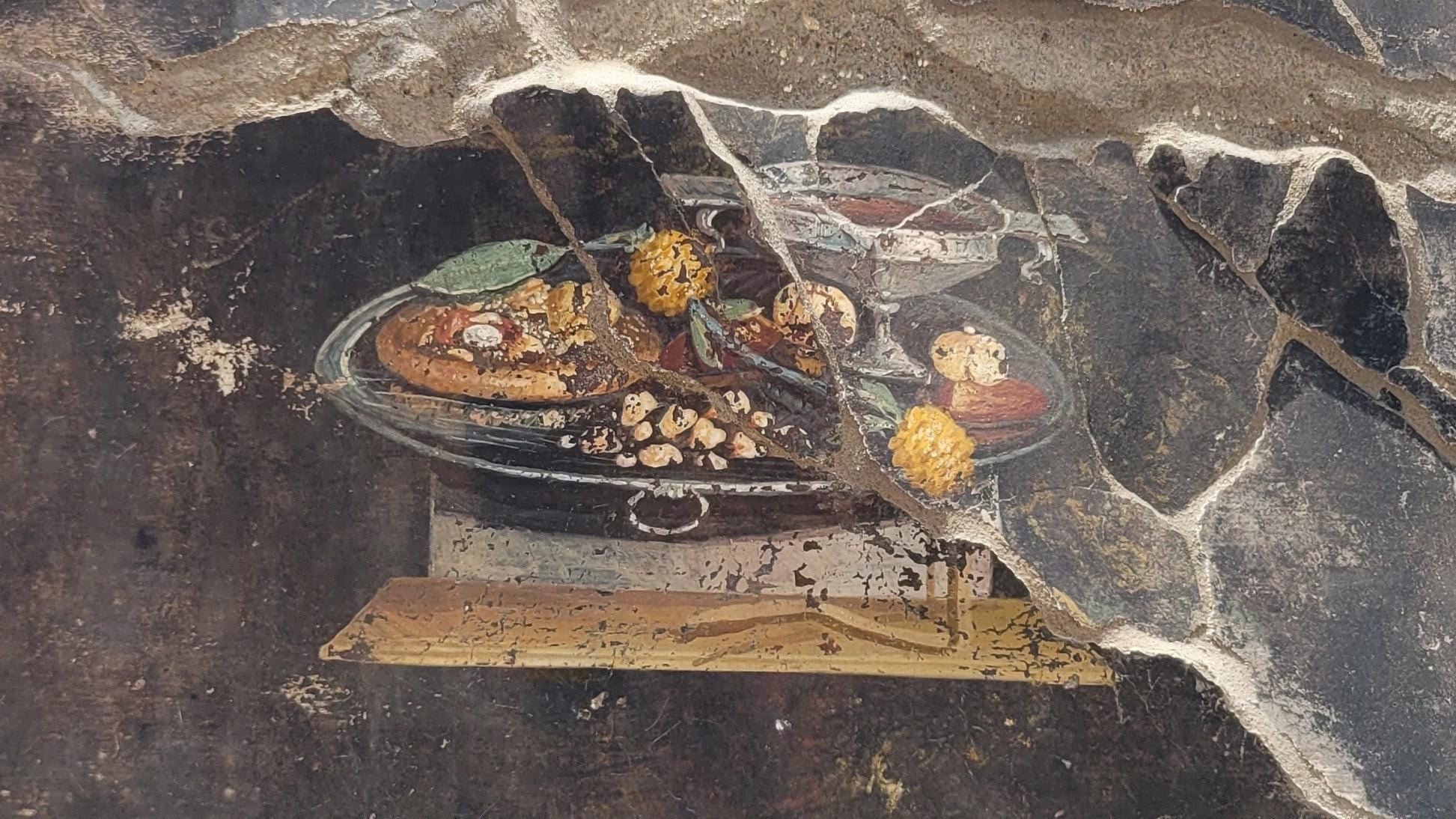 Ancient Pompeii Fresco Depicts Flatbread Feast, Not Pizza