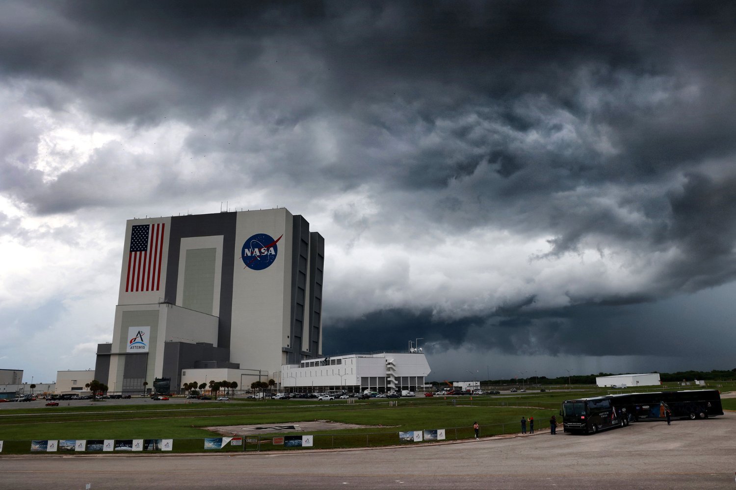 Hurricane Milton Delays NASA's Europa Clipper Launch