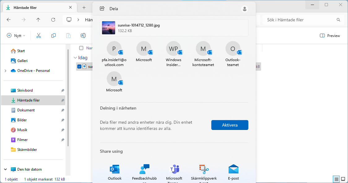 Sharing files in File Explorer