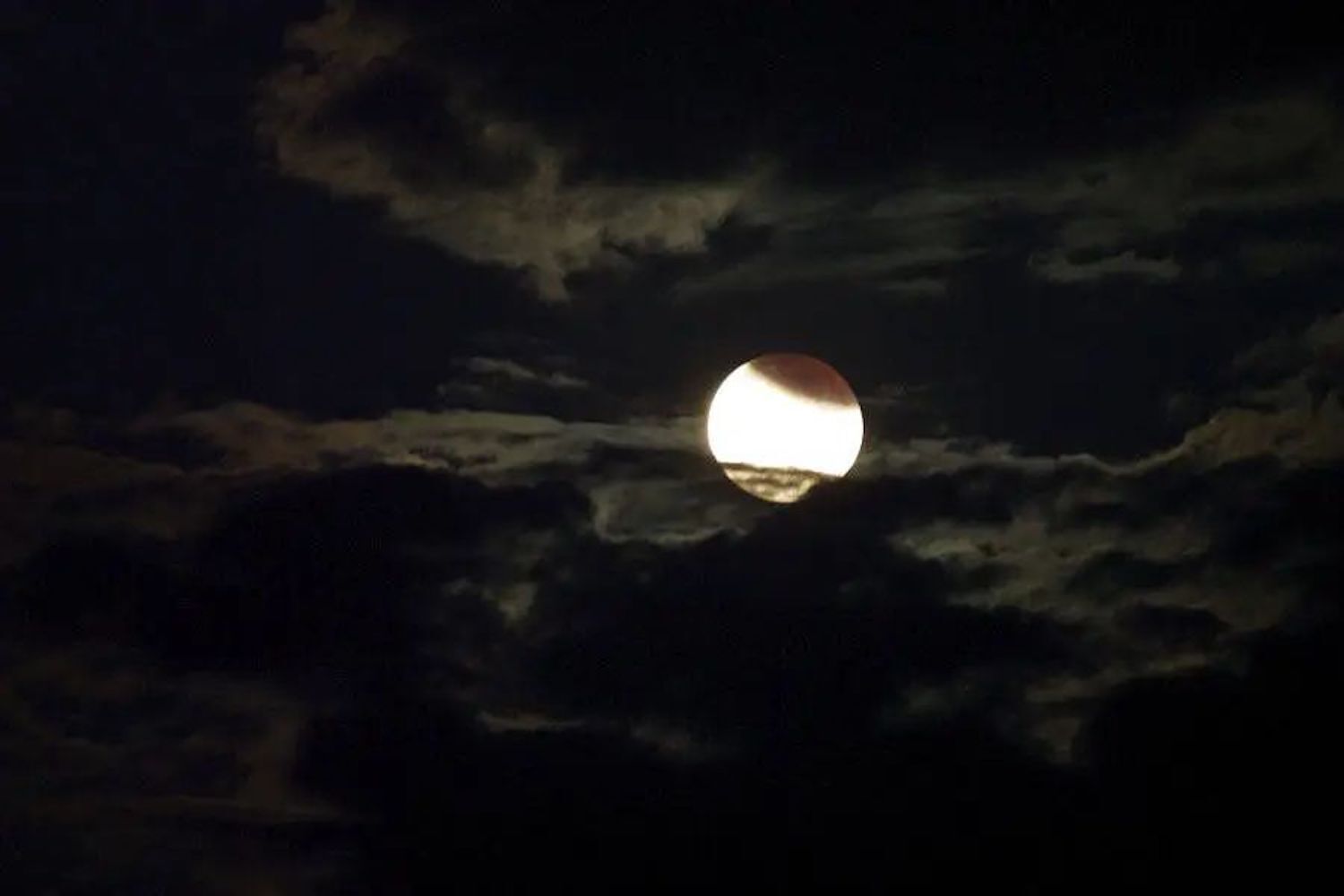 Catch the Harvest Supermoon Partial Lunar Eclipse Tonight