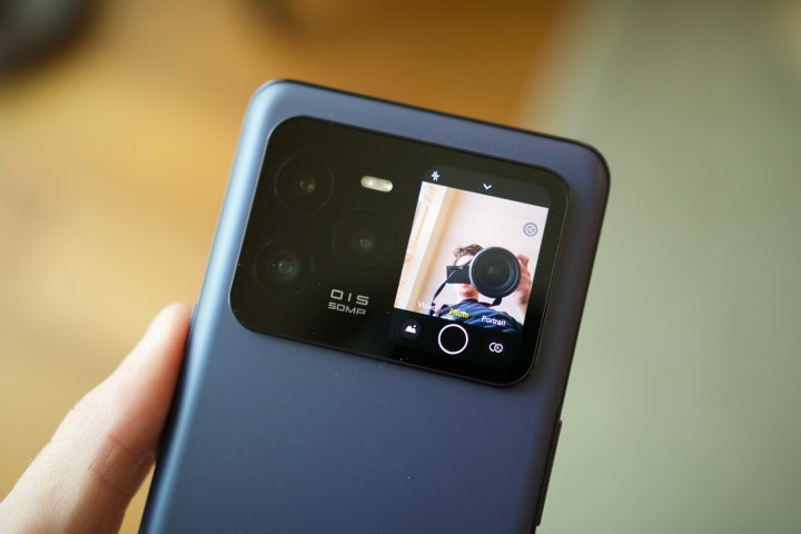 Alt:  The rear display of the Lava Agni 3 acting as a viewfinder for the camera.