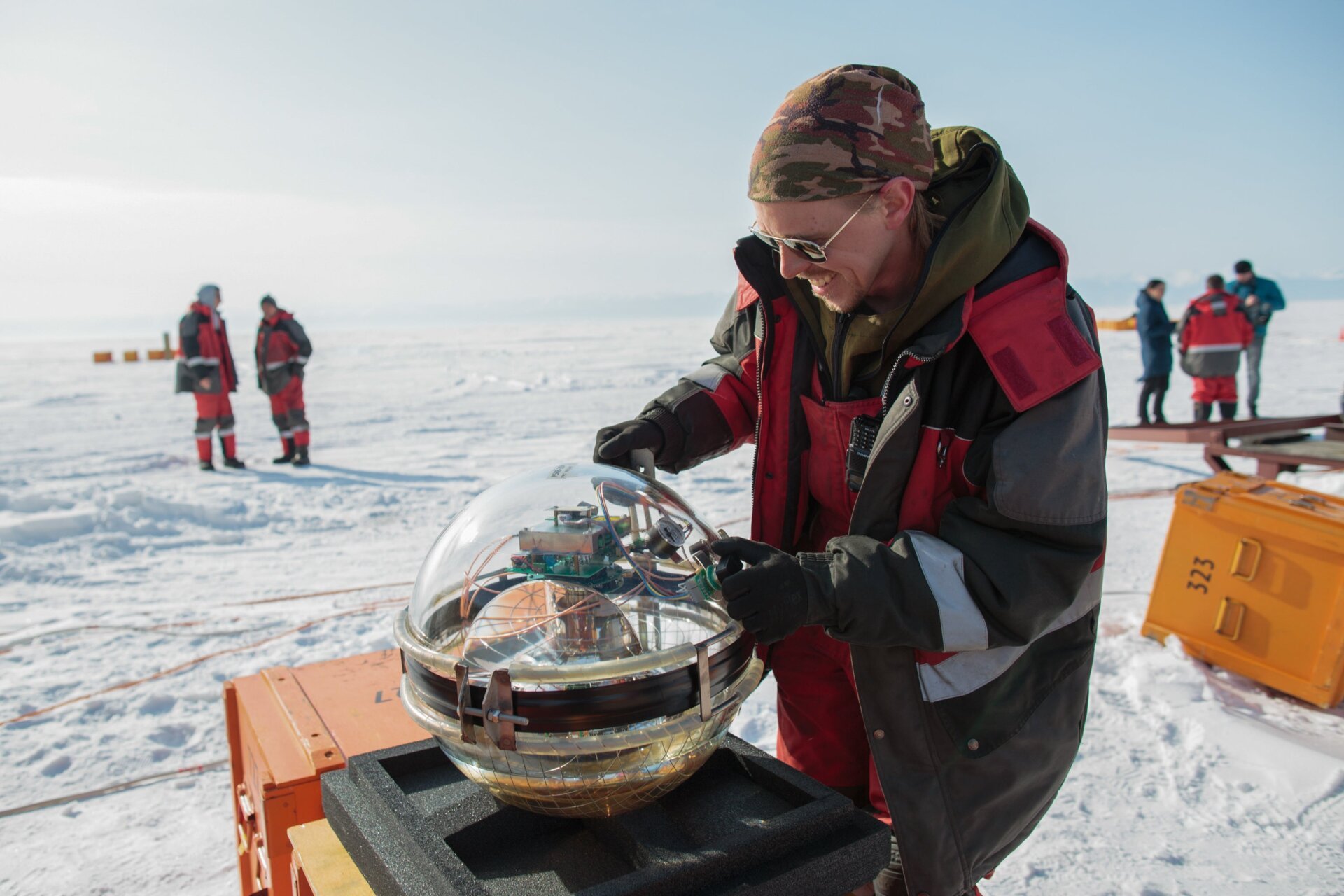 Russian Neutrino Telescope Plunges into Lake Baikal's Depths