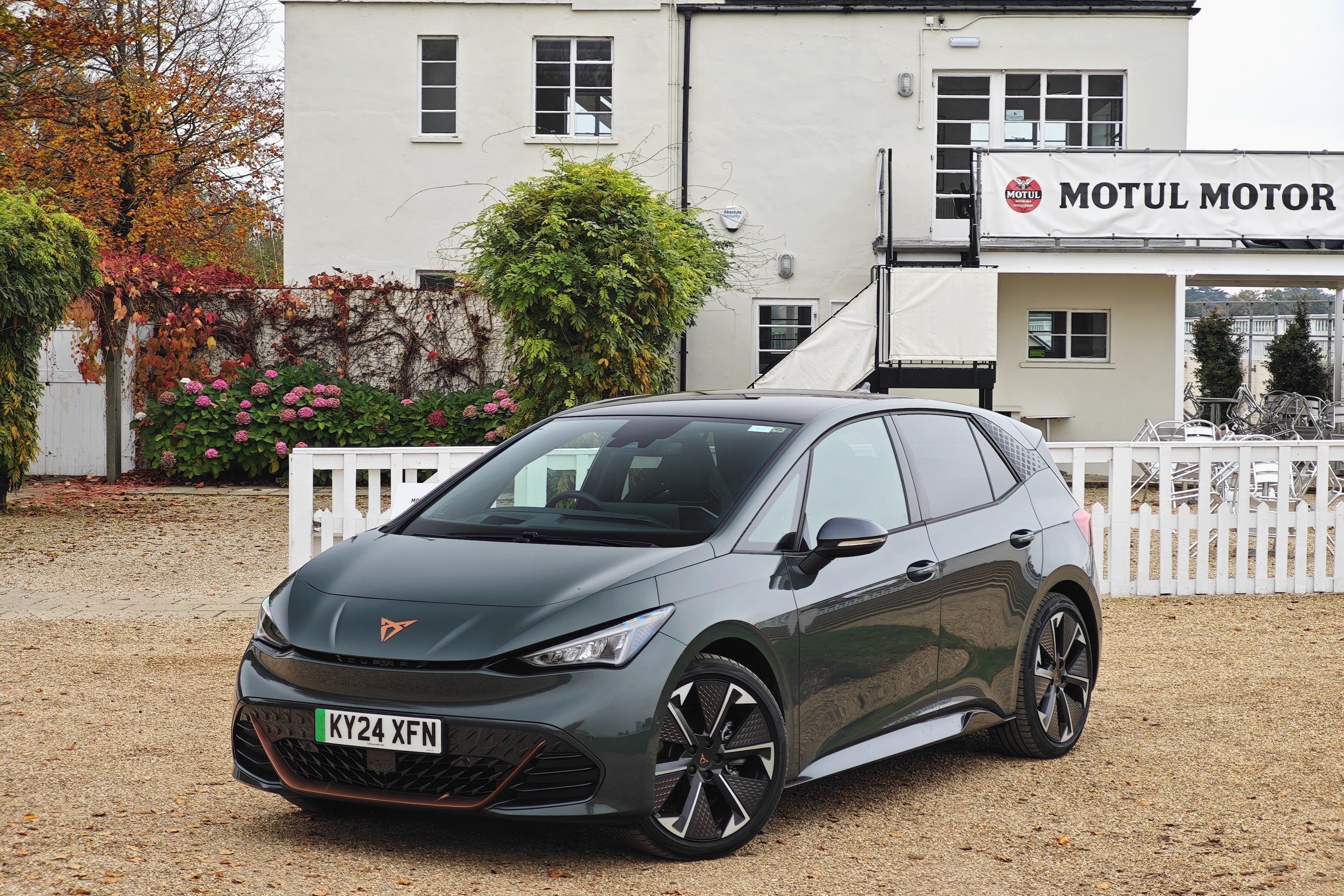 The front of the Cupra Born VZ.