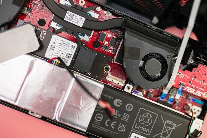 The screw securing an SSD to the ROG Ally X.