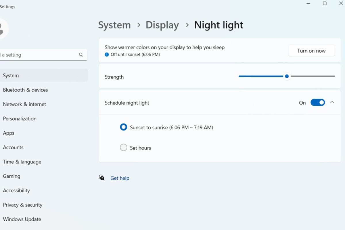 Using location-based sunset to sunrise scheduling for Night Light.