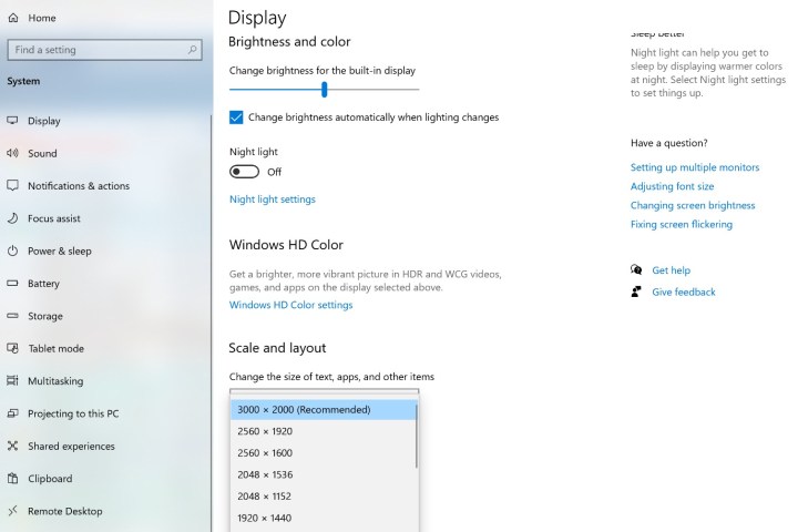 Windows 10 display settings.