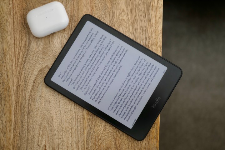 A book page on the Amazon Kindle Colorsoft Signature Edition.