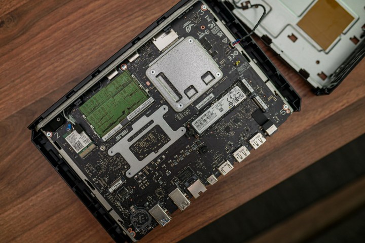 The internals of the Asus ROG NUC 970.