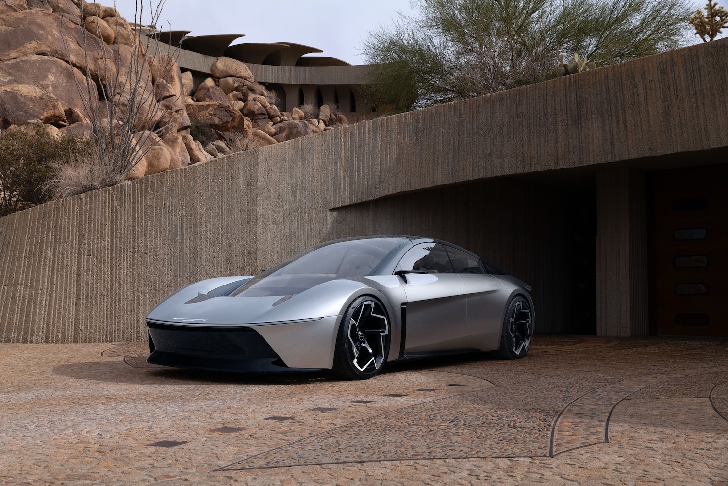 Front three quarter view of the Chrysler Halcyon concept.