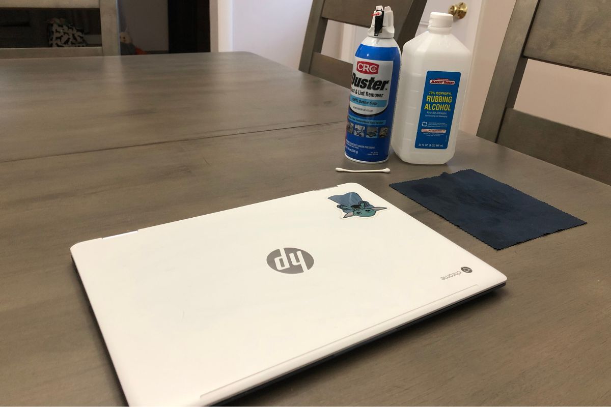 How to clean your laptop