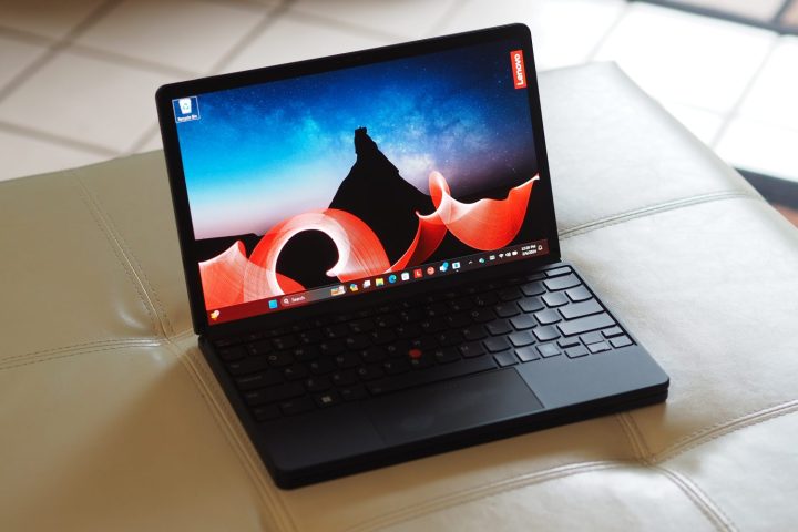 alt: Lenovo ThinkPad X1 Fold in laptop mode with keyboard attached