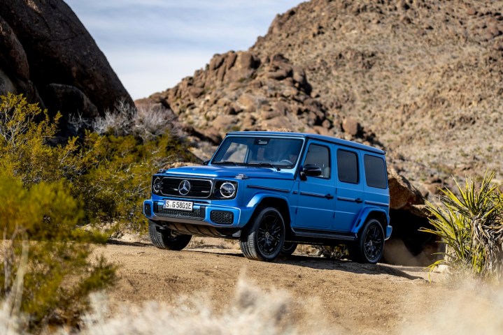 Mercedes-Benz G580 with EQ Technology front quarter.