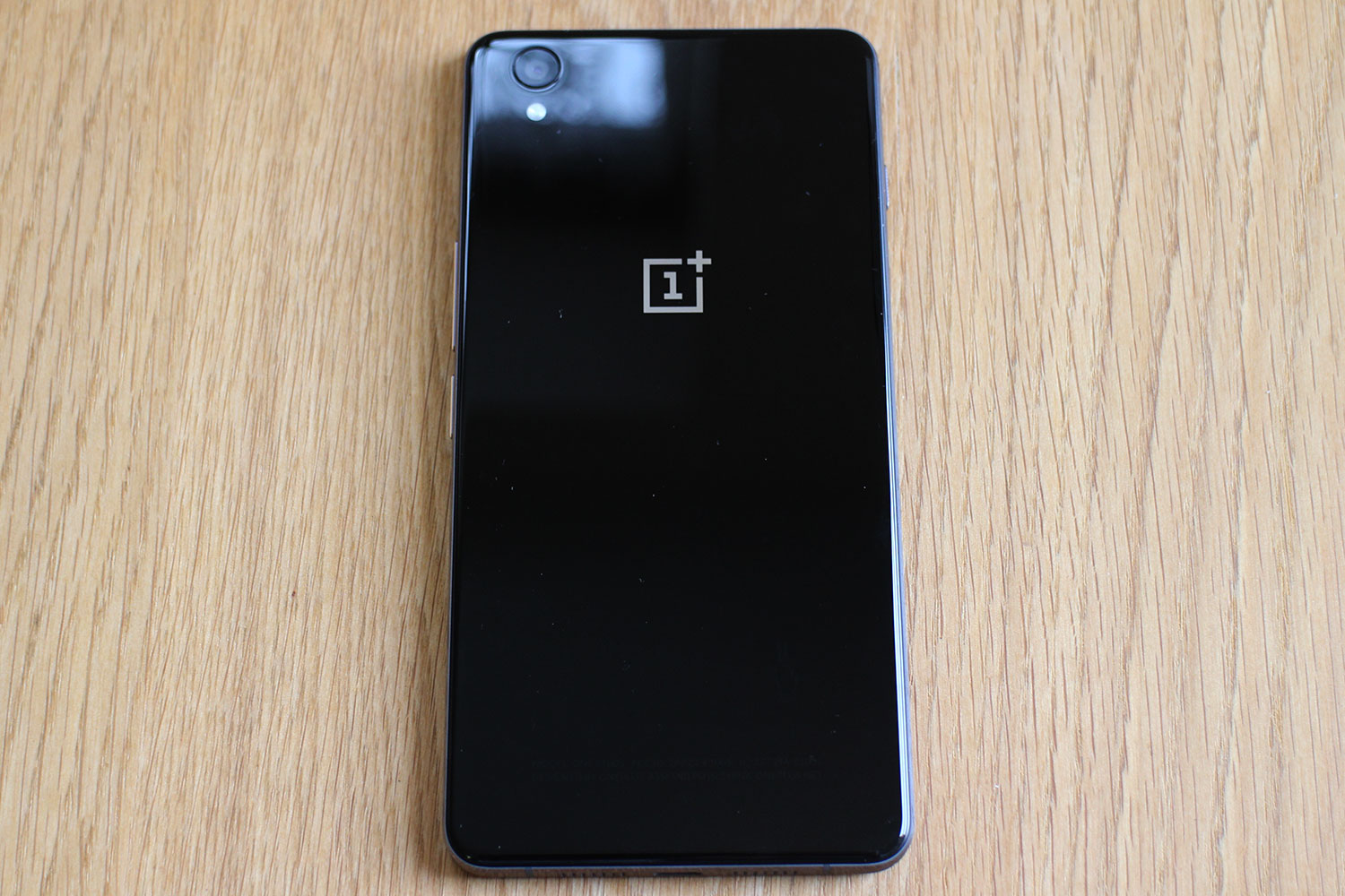 OnePlus X rear glass shell.