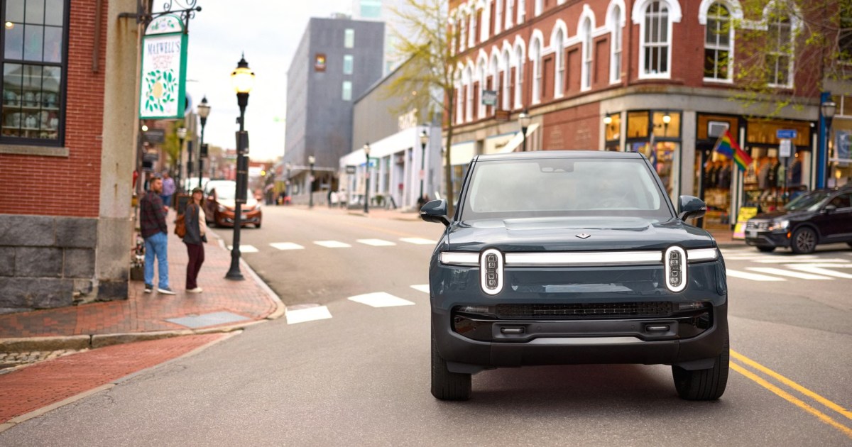 Rivian Offers $3,000 Discount on EVs for Gasoline Car Owners