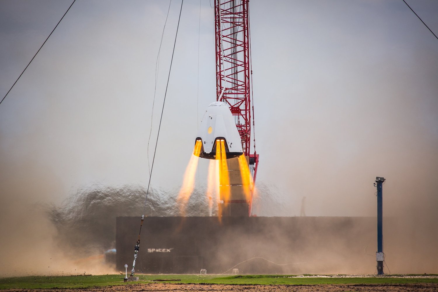 SpaceX Dragon: Propulsive Landing Now a Backup for Crewed Missions