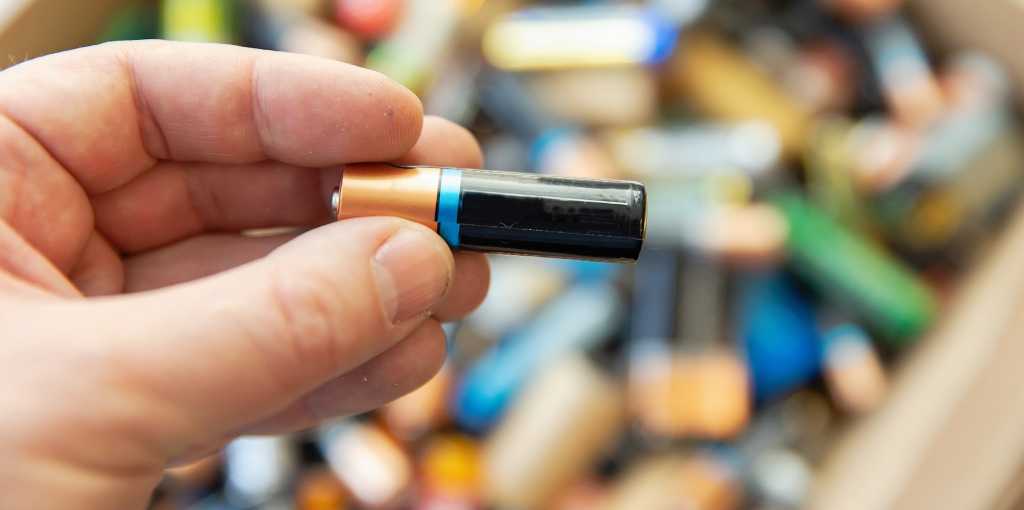 How to Tell if a Battery is Dead: The Bounce Test