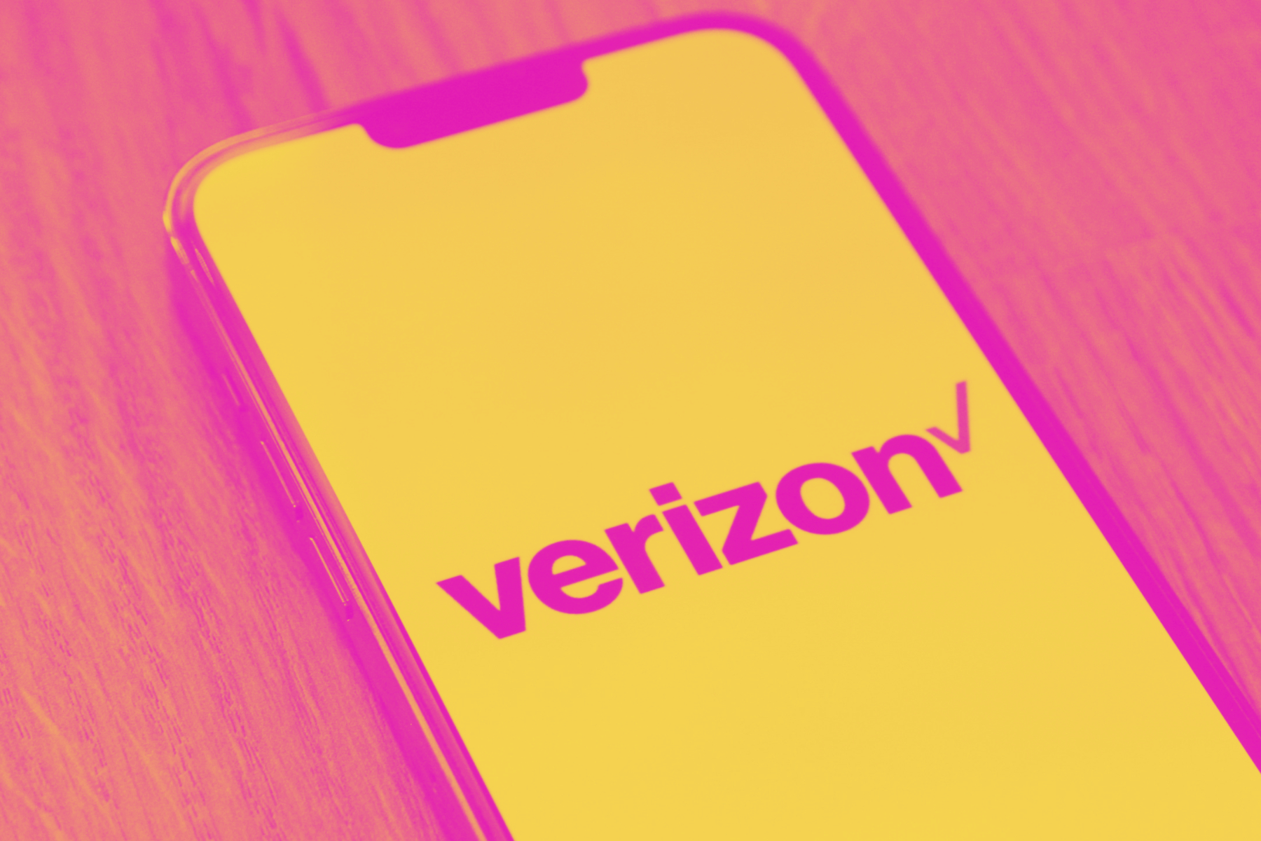 Verizon logo appearing on an iPhone screen.