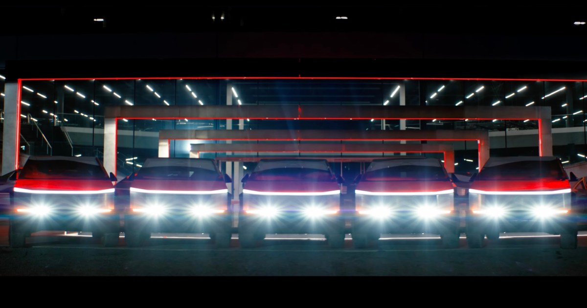 Tesla Cybertruck's Synchronized Light Show Debuts