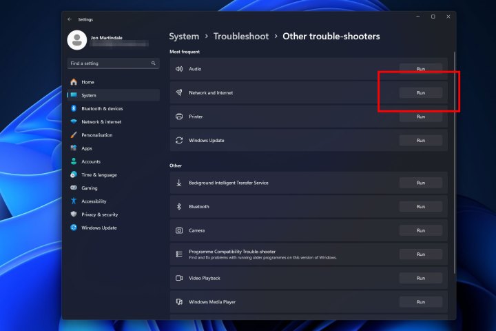 Running the network troubleshooter in Windows 11.